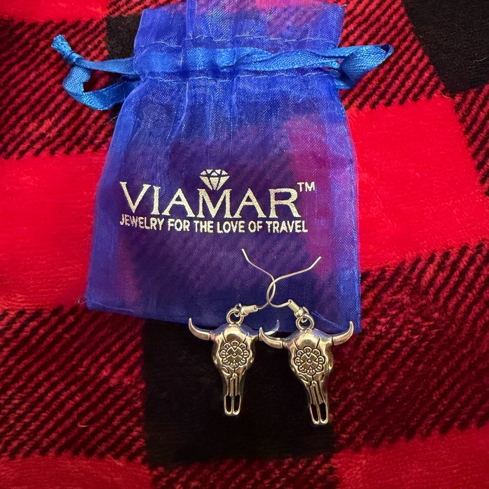 NWOT Western Steer Skull Earrings Silver Boho Cowgirl Viamar Dangle